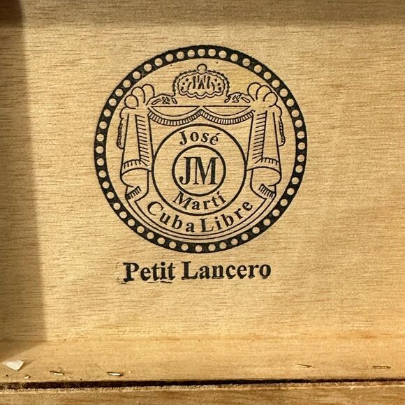 Vintage Petit Lancero JM Jose Marti Cigar Box - Picture 9 of 13
